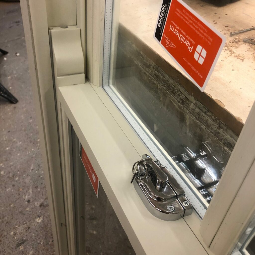 Double sash window