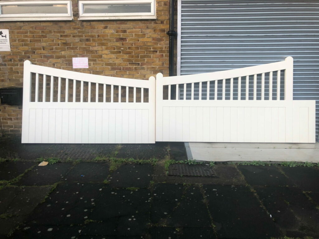Accoya Gates 1