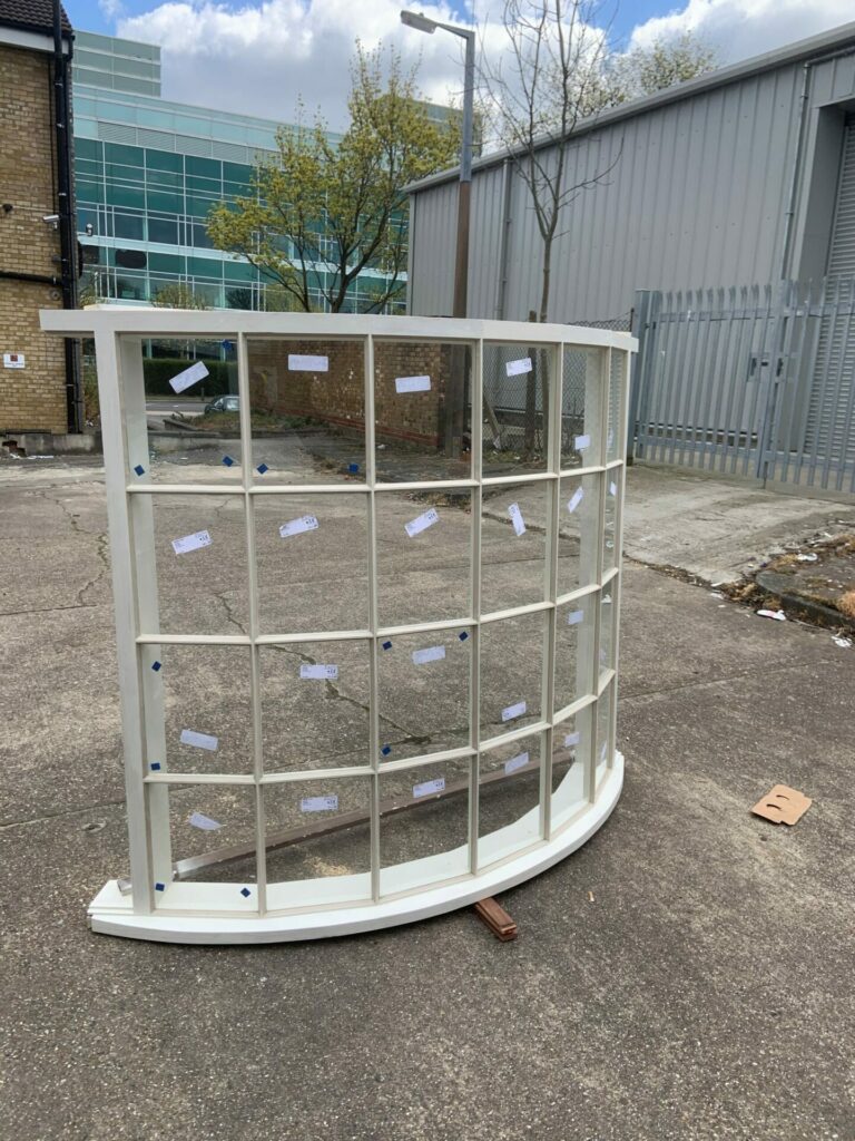 accoya curved bay 1