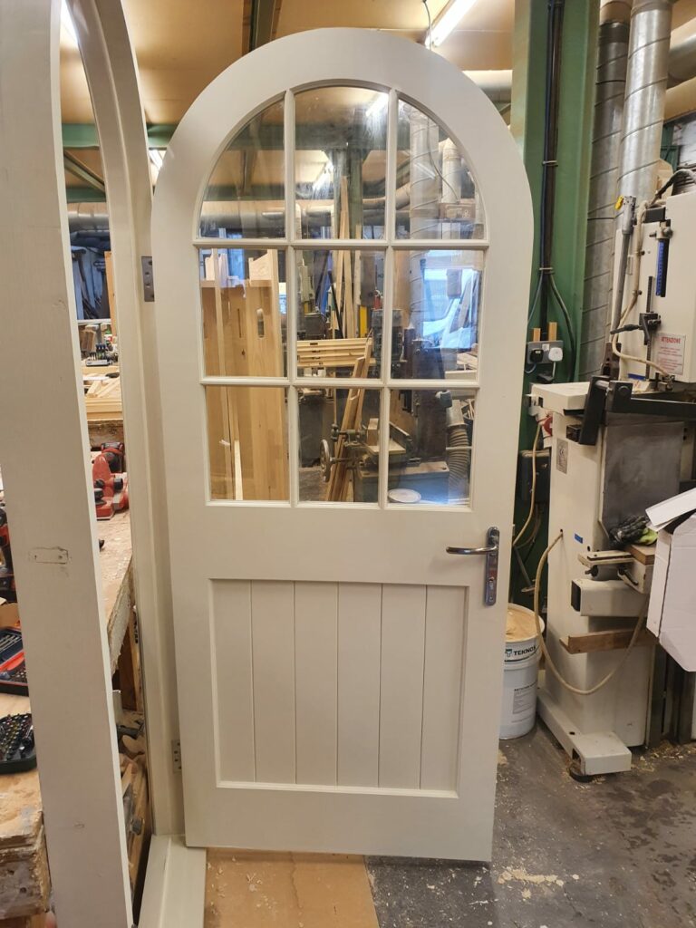 accoya arched door frame 2