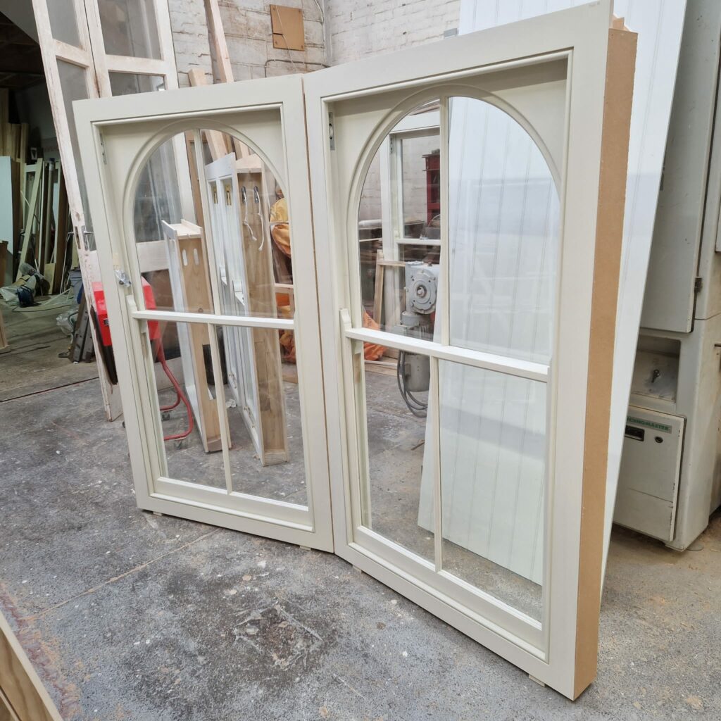 accoya arched sash windows 1